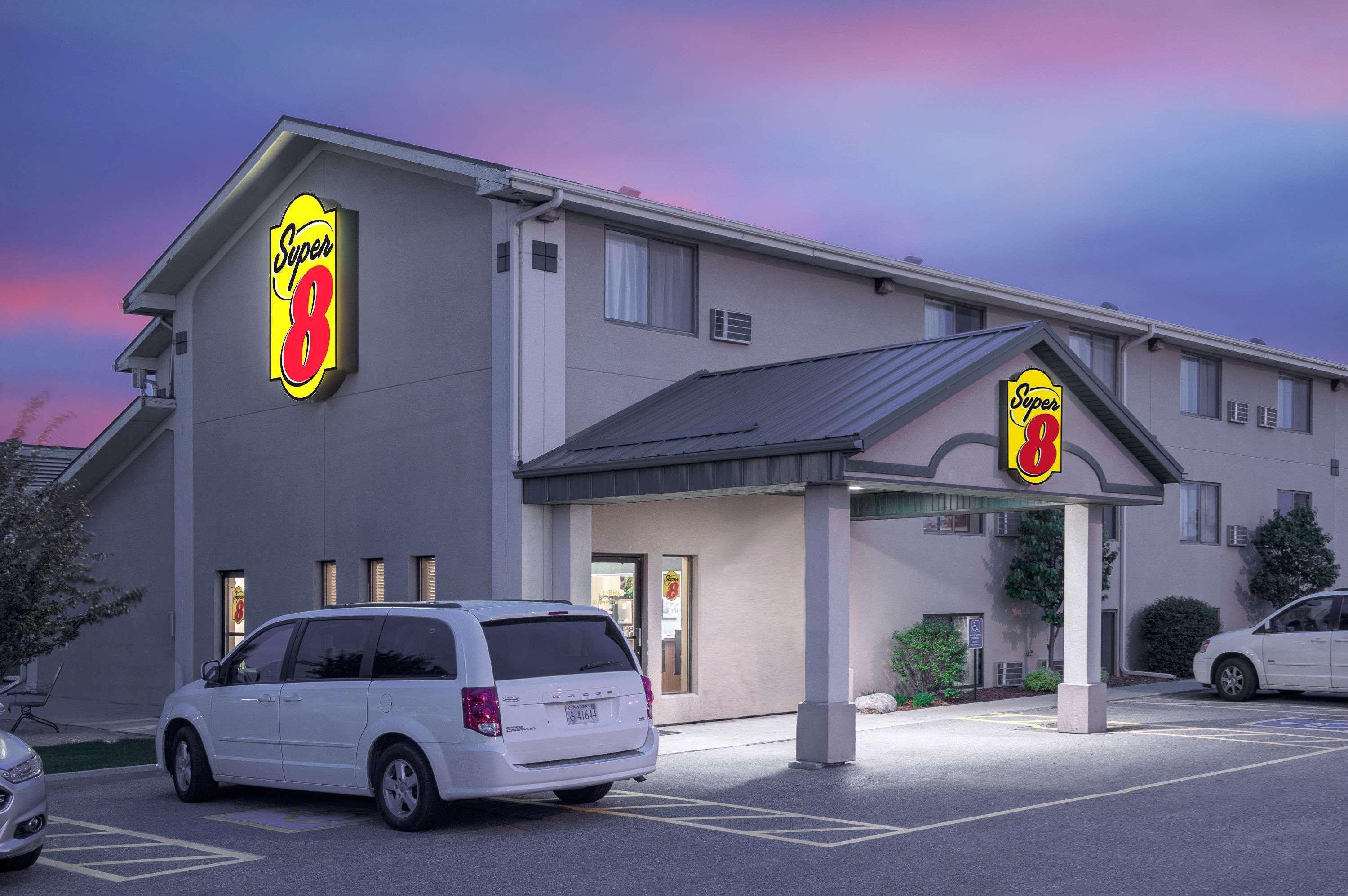 Super 8 By Wyndham Willmar Hotel Ngoại thất bức ảnh